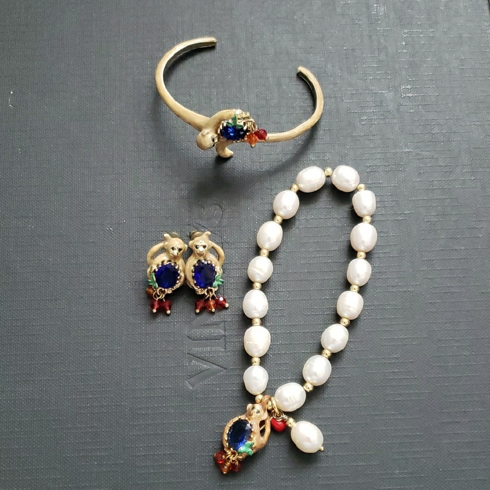 Elegant Gold and Blue Jewelry Set
